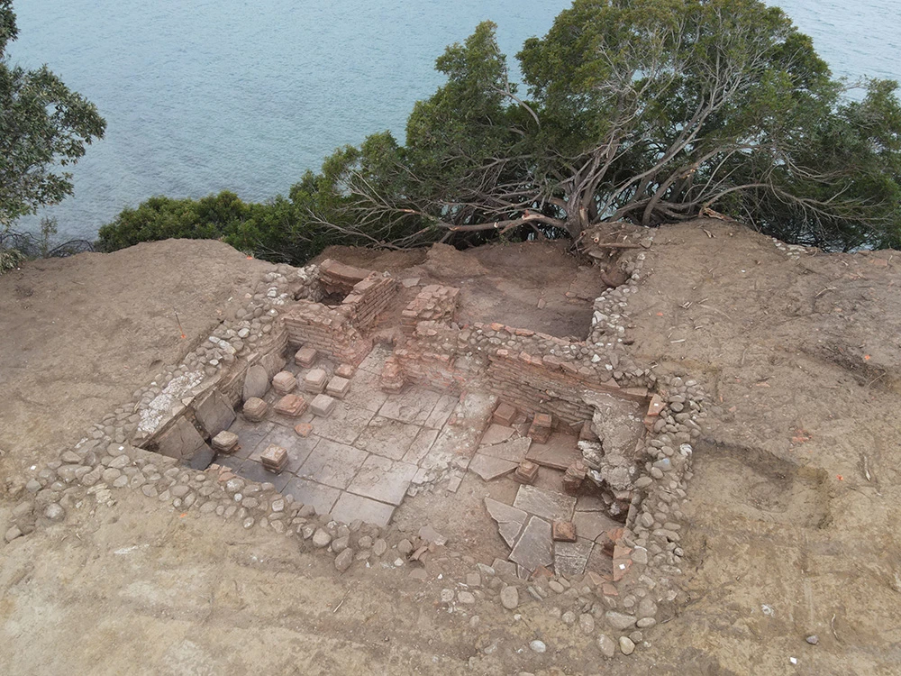 Vue depuis l'est du complexe thermal de la villa de Mare Stagno 1